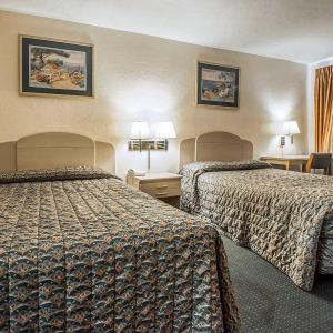 Double Room with Two Double Beds - Smoking