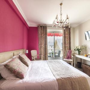 Comfort Double Room with Side Terrace