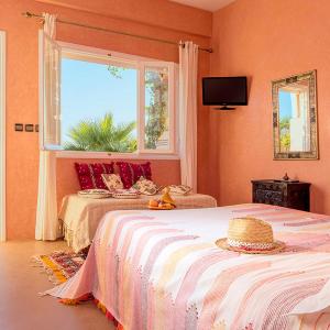Double or Twin Room with Private Bathroom