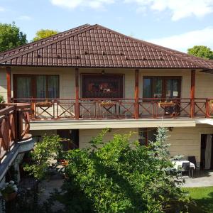 Double Room with Shared Bathroom