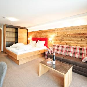 Large Double Room in alpine style