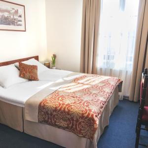 Standard Double Room with City View
