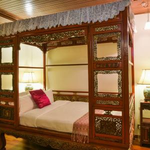 Mandarin Suite