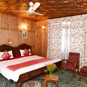 Super Deluxe Double Room