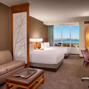 Queen Room with Two Queen Beds and Sofa Bed - High Floor