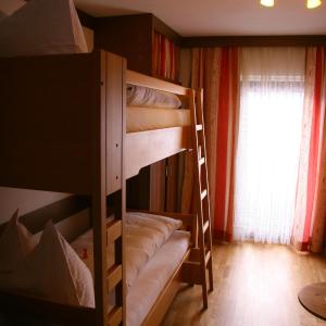 Multi-bed Room with Balcony