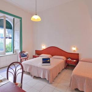 Economy Triple Room