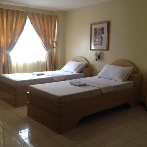 Deluxe Double Room (2 Adults + 1 Child)