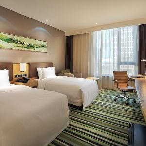 Superior Twin Room with Lake View