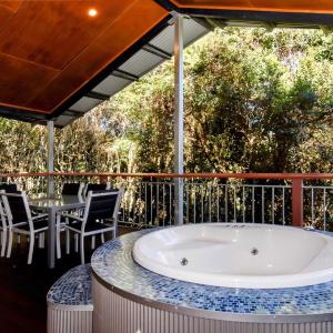 One-Bedroom Villa with Rainforest View