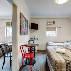 Family Room (4 Adults)