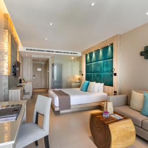 Deluxe Room with Sea View