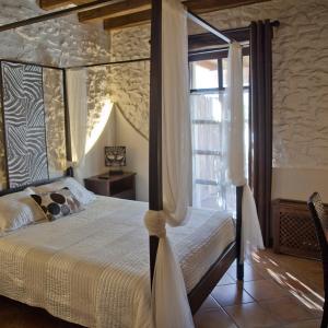 Standard Double Room with Sofa Bed (2 Adults + 1 Child) hasta 12 años