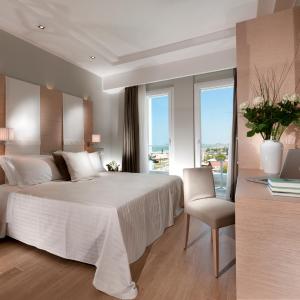 Superior Room with Lateral Sea View
