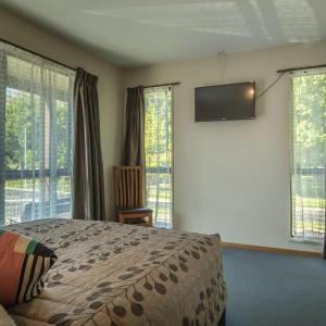 One-Bedroom Apartment with Queen and Double bed