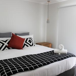 Superior Family Cabin (Sleeps 8)