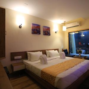 Superior King Room