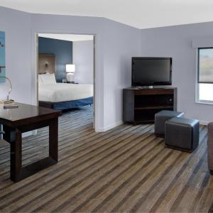 One-Bedroom King Suite
