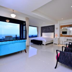 Deluxe Double Room with Balcony and Sea View