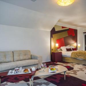 Queen Suite