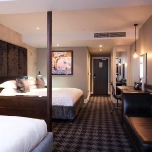 Club Deluxe Double Double