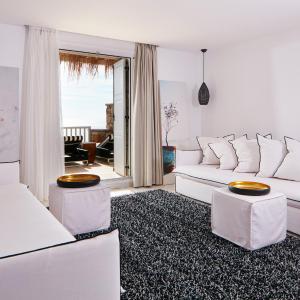 Exclusive Room with Side Sea View