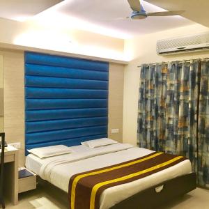 Deluxe Double Room (2 Adults + 1 Child)