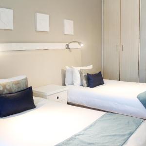 Twin Room with Shower