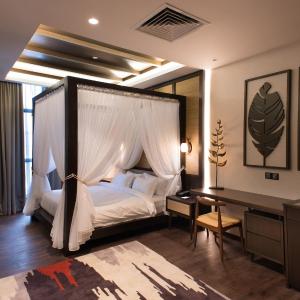 Tropical Suite