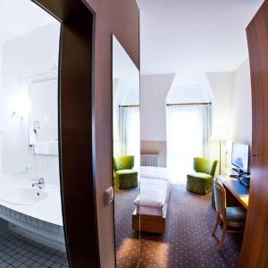 Classic Twin Room