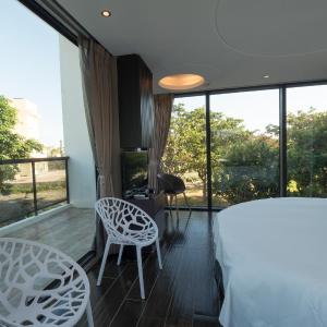 King Room with Mountain View