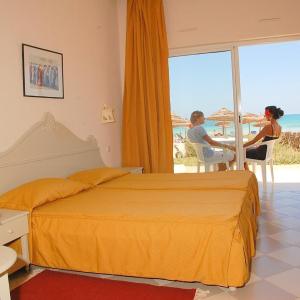 Standard Double or Twin Room with Sea View