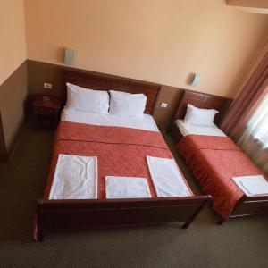 Economy Triple Room
