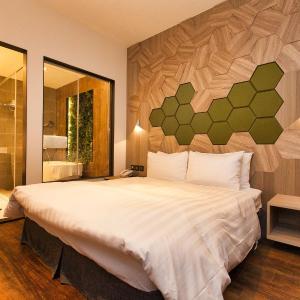 Superior Double Room (No Window) - Basement
