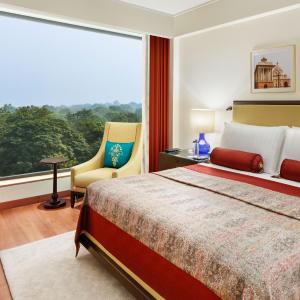 Luxury Room With Golf Course Or Landmark View