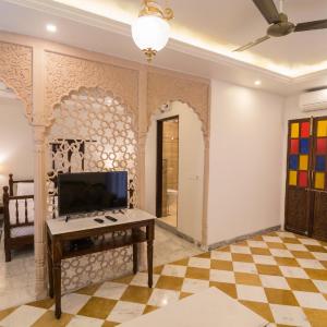 Deluxe Suite