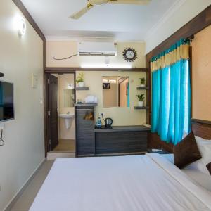 Deluxe Double Room (2 Adults + 1 Child)