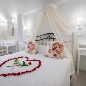 Deluxe Suite with Sea View