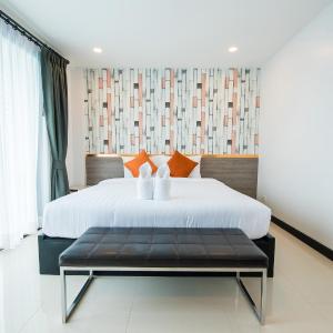 Superior King Room with Balcony