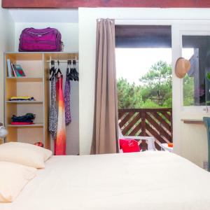 Double or Twin Room (1 Adult-1 Child)