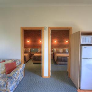 Deluxe Family Suite