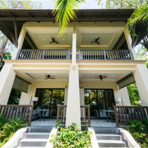 Grand Garden Pavilion King Room - Free Airport Shuttle