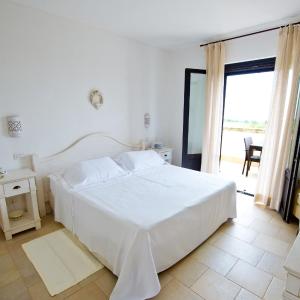 Deluxe Queen or Twin Room