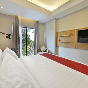 Deluxe Queen Room
