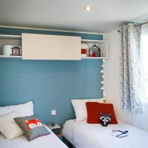 Mobile Home (Riviera)
