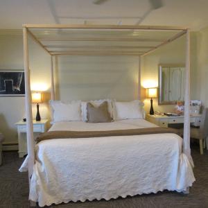 King Suite with Spa Bath