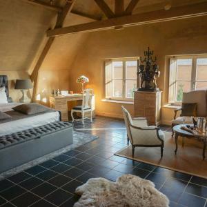 Deluxe King Suite