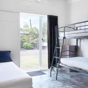 Economy Quadruple Room with Shared Bathroom - Kitchen #4