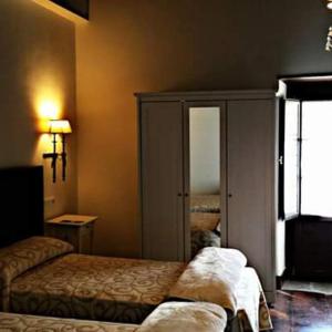 Twin Room with Bathroom