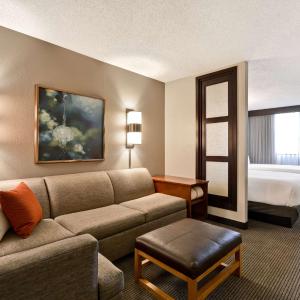 Double Room with Two Double Beds and Sofa bed - High Floor